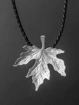 LEAF NECKLACE