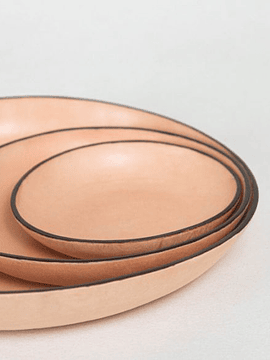 OVAL LEATHER PLATE