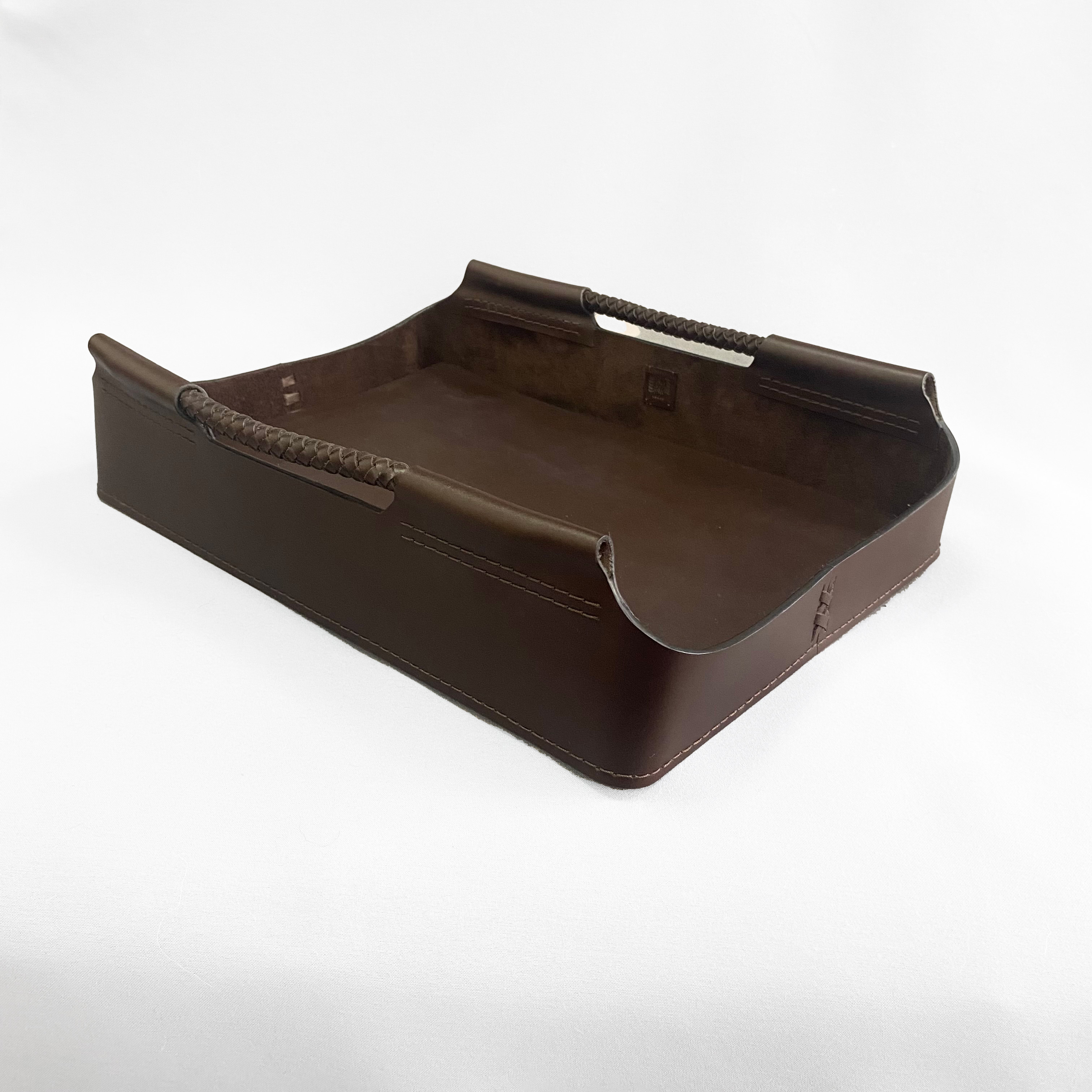 CAJA DE CUERO TRENZADA