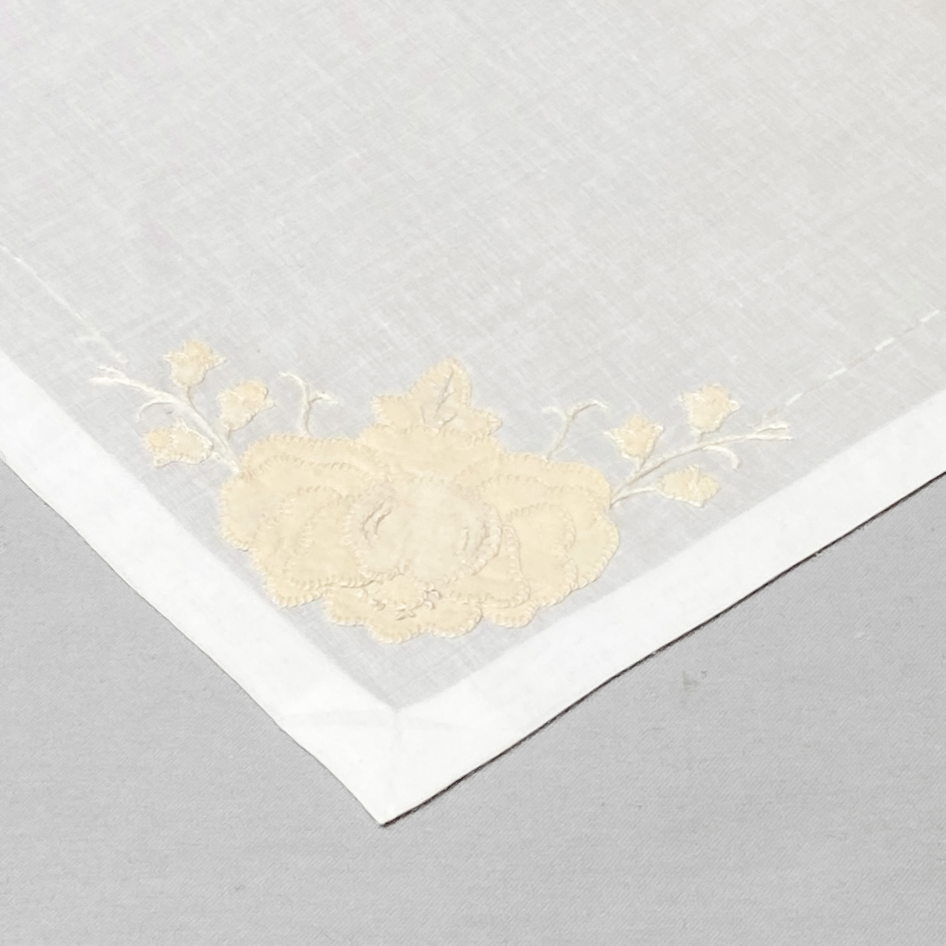 CHAROLERA APPLIQUE FLORES DISEÑO 1