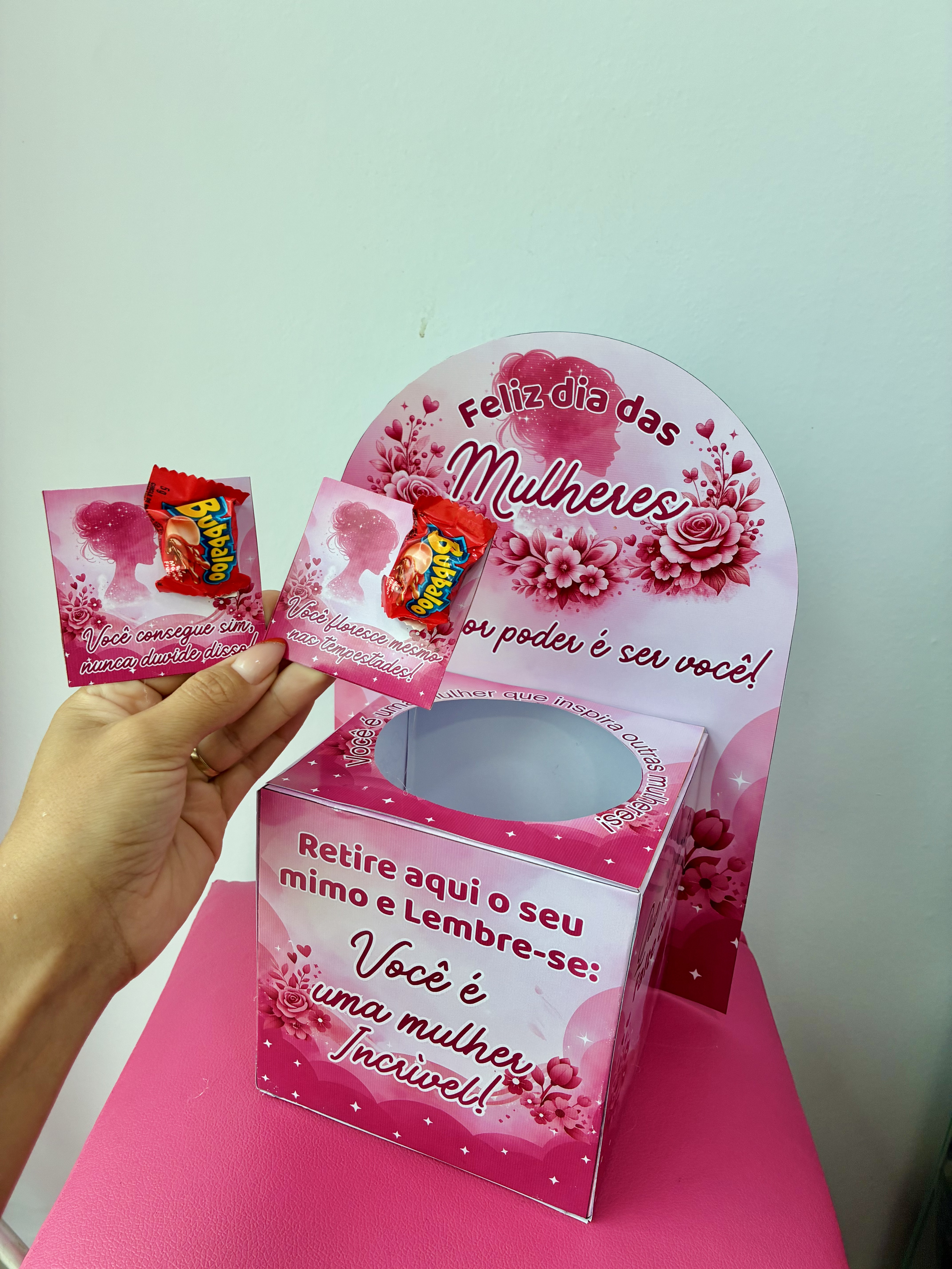 Arquivo Caixa com Mensagens para Clientes Dia das Mulheres Arquivo Editável  2