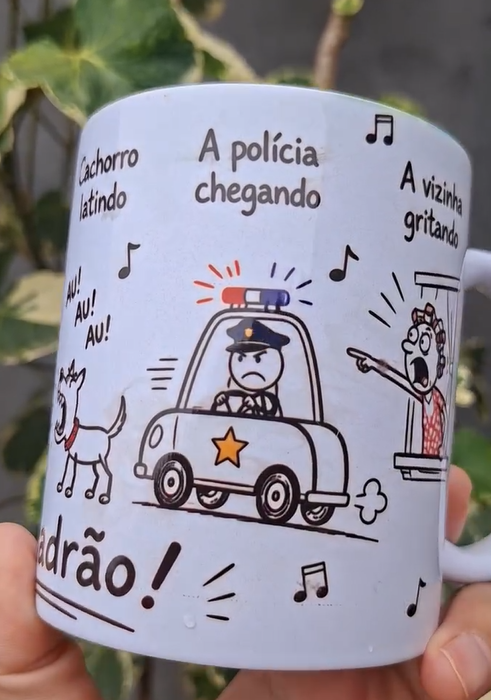 Arte Caneca Lá vai o louco, pulando o muro, com buquê de flor na mão, cachorro latindo, au! au! au!, a polícia chegando, a vizinha gritando, pega ladrão! Arquivo em Pdf  4
