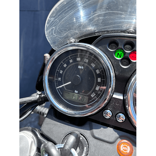 Moto GUZZI V7 II Racer  - Image 11