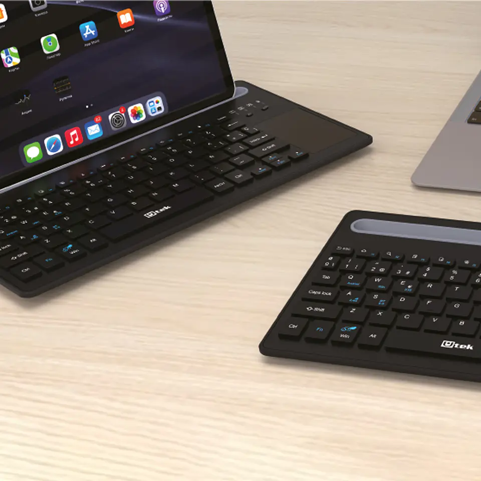Teclado inalámbrico bluetooth y 2.4GHZ, ultra delgado con TOUCHPAD UTEK  5