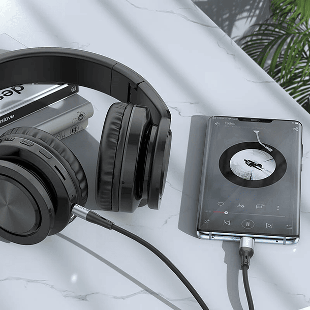 Cable de audio USB-C a 3.5mm 1 metro negro HOCO UPA22  3