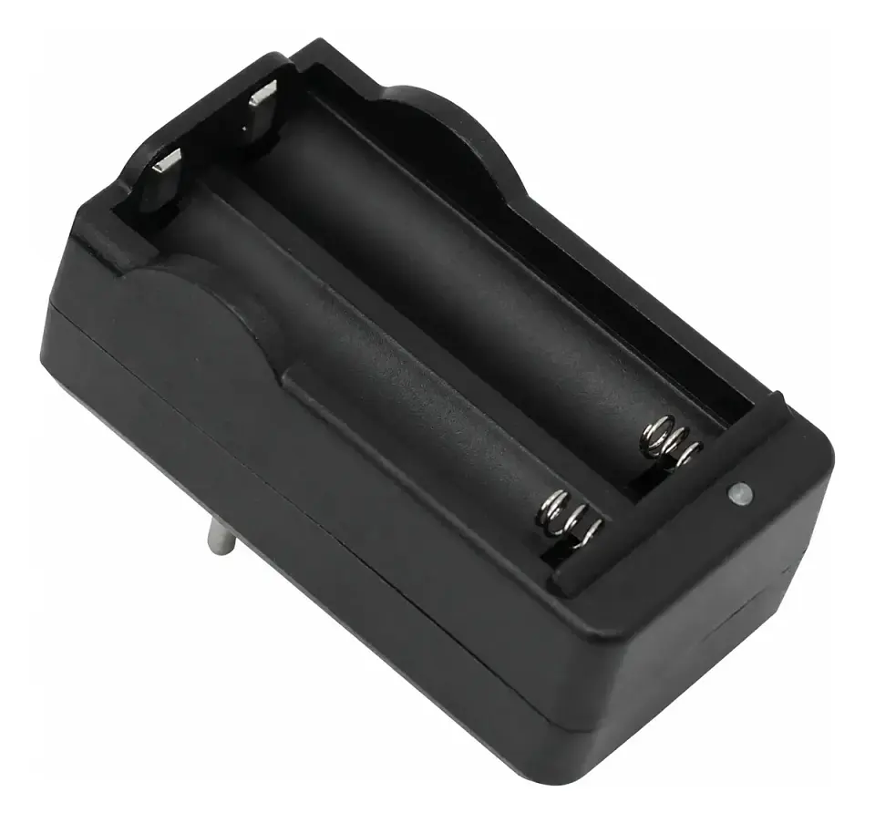 Cargador de pilas 18650 + 2 pilas 18650 tecnolab  2