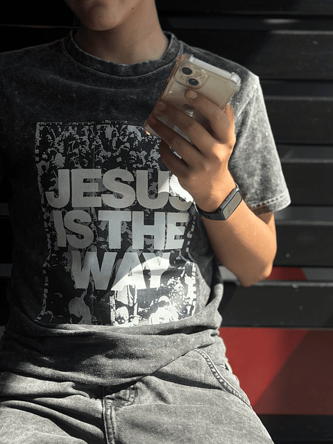 Polera Acid Wash Jesus is the way