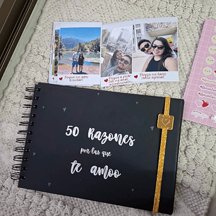 Album con 30 hojas negras.