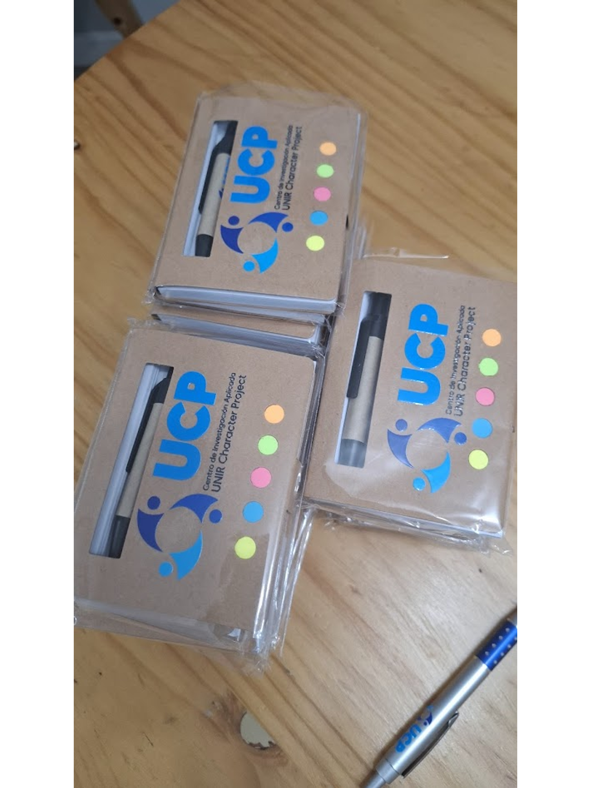 Set ecológico, Libreta con block de notas, post it y lápiz. 1