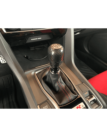 VMS RACING SHIFT KNOB CARBON TYPE R STYLE 6-SPEED (UNIVERSAL)