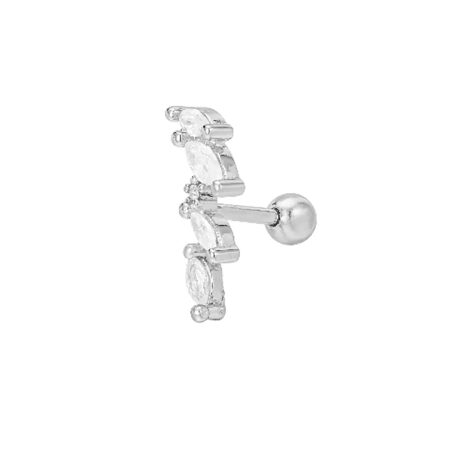 Piercing oreja izquierda 2