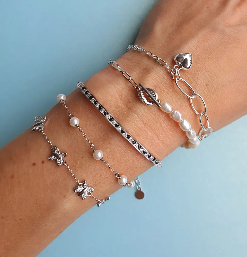 Pulsera blanco y negro 3