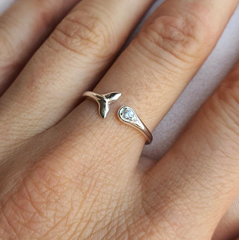 Anillo ajustable cola de ballena