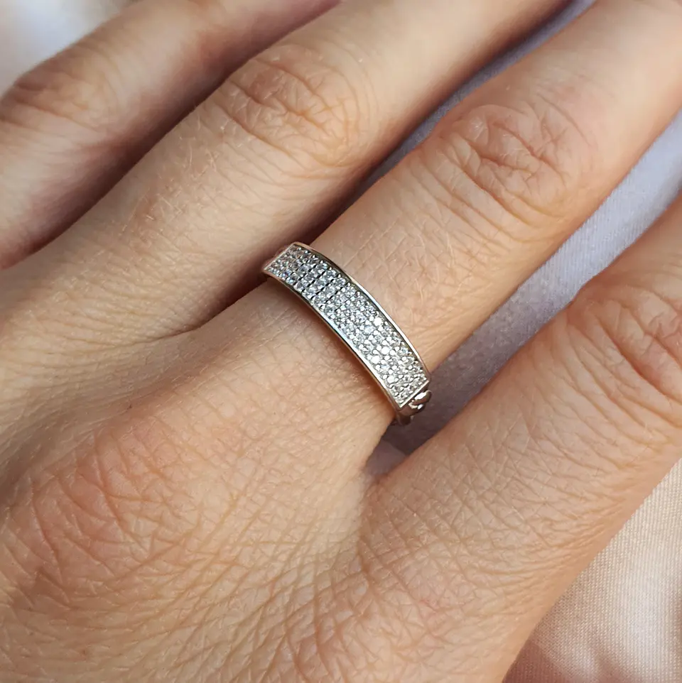 Anillo ajustable brillantes con eslabones 1