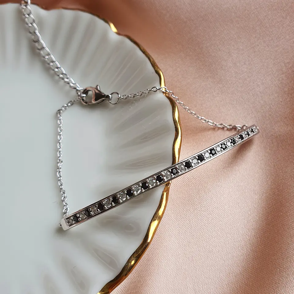 Pulsera blanco y negro 1