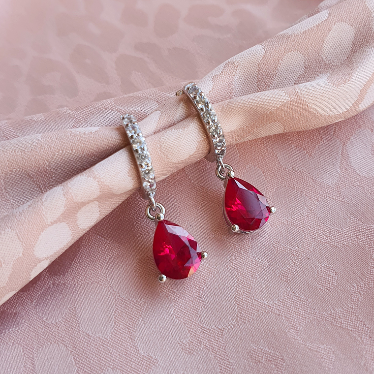 Argollas con circón rubí 3