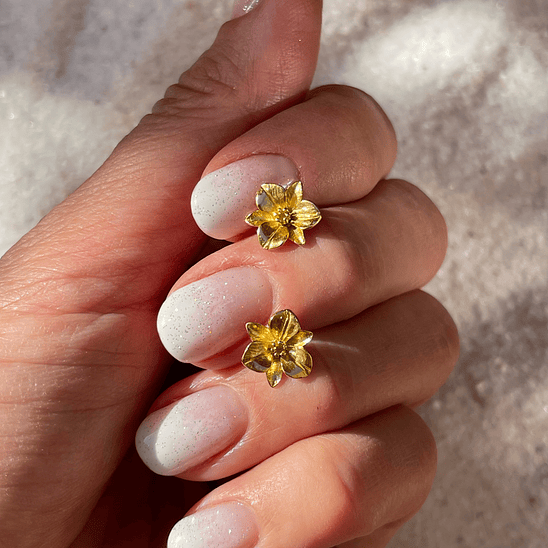 Flor dorada 10 mm 2