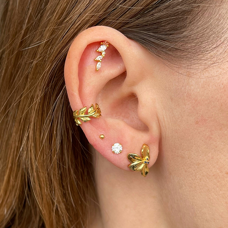 Piercing oreja derecha  4