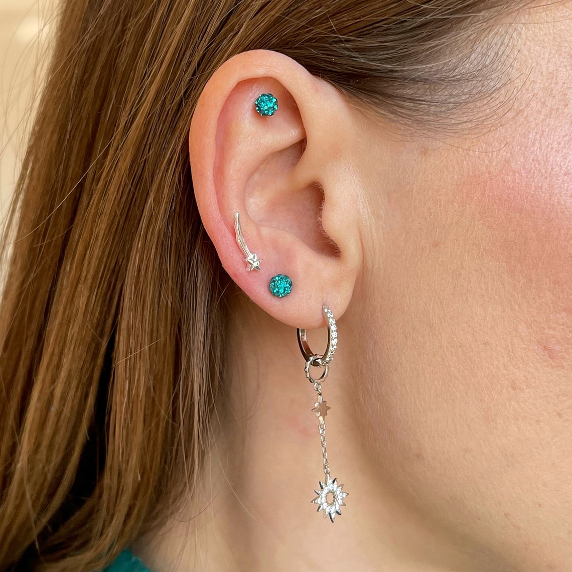 Argollas con estrellas colgantes 3