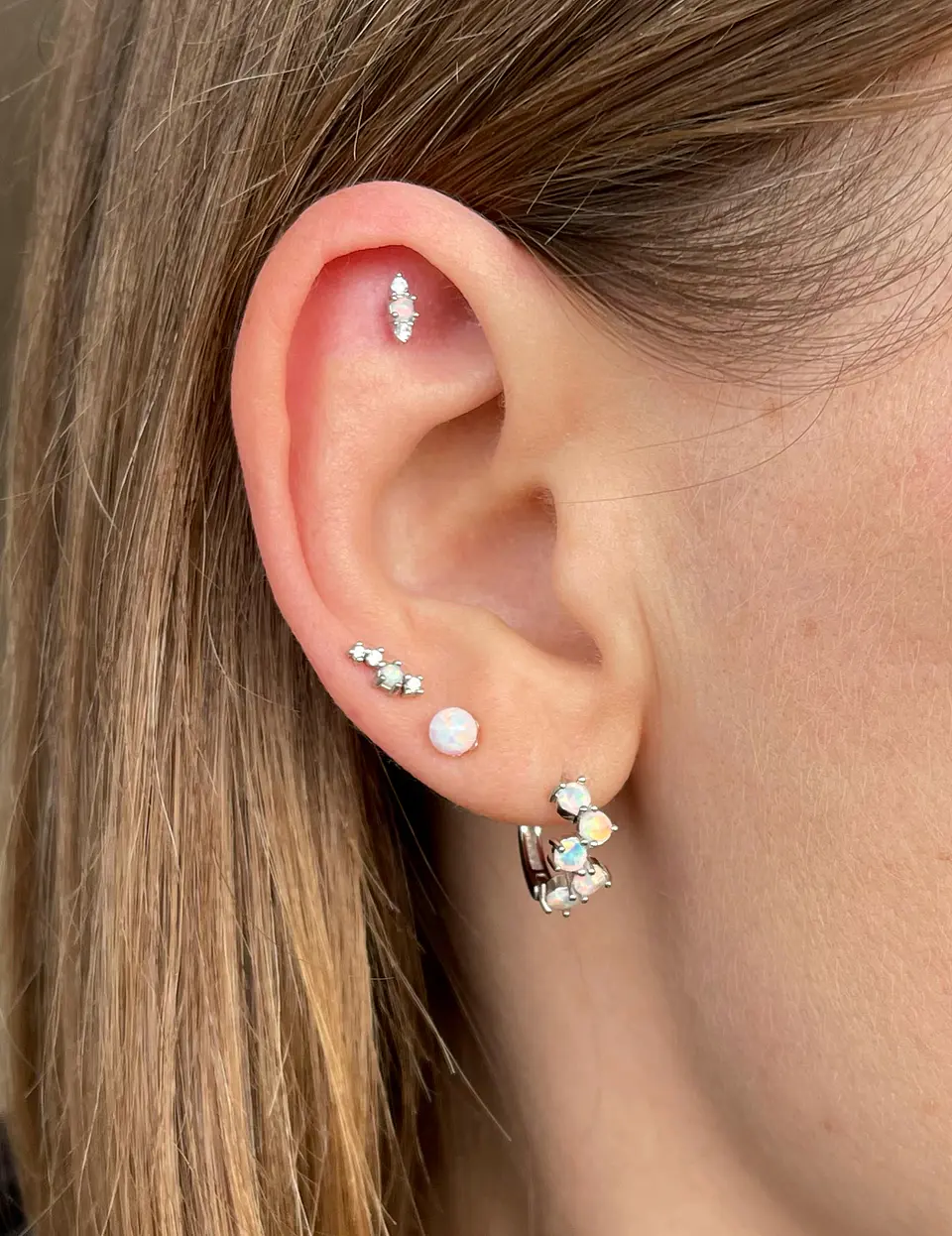 Piercing ópalo y circones 2