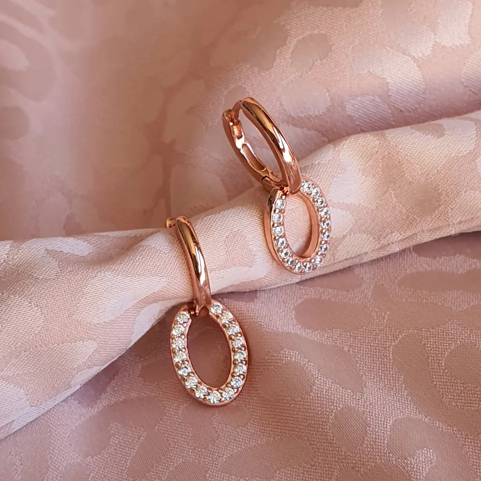 Argollas rosadas con colgante 4