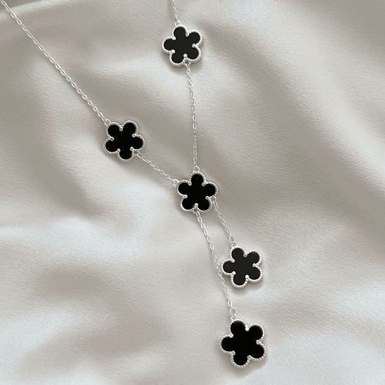 Collar tréboles negros 1