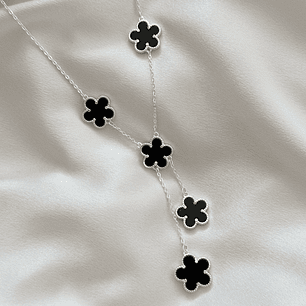 Collar tréboles negros