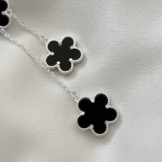 Collar tréboles negros 2