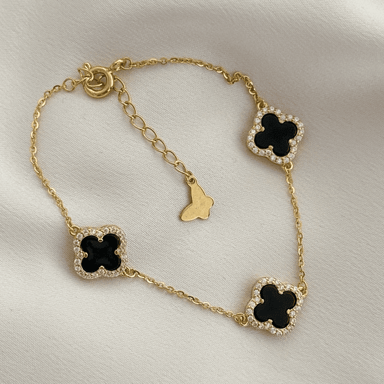 Pulsera de tréboles negros 1