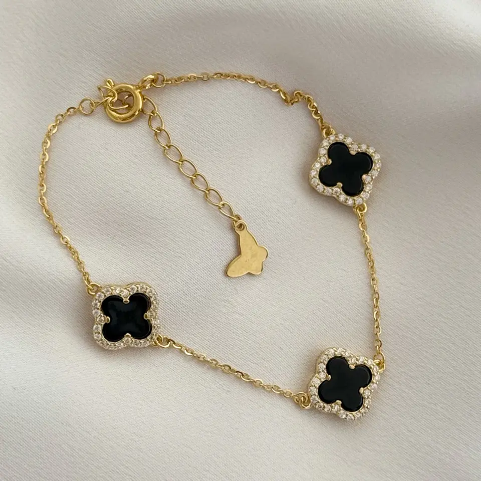 Pulsera de tréboles negros 1