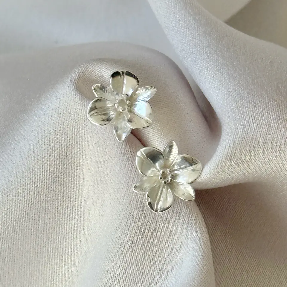 Flor de plata 10 mm 1