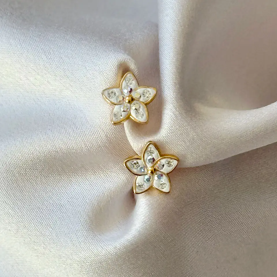 Flores blancas 9 mm 1