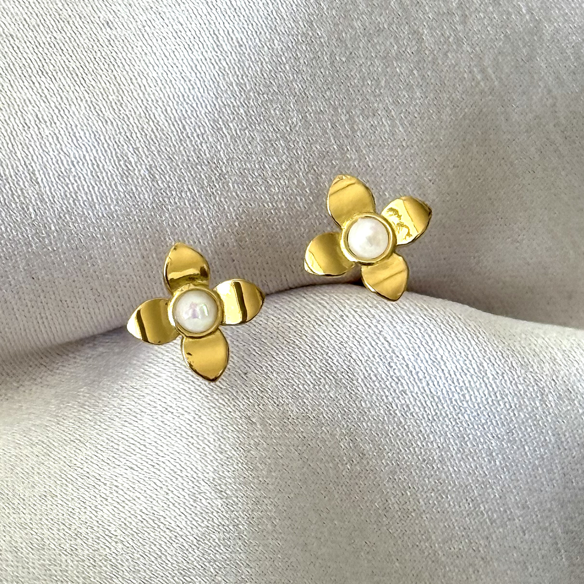 Flor con ópalo 7,5 mm 1