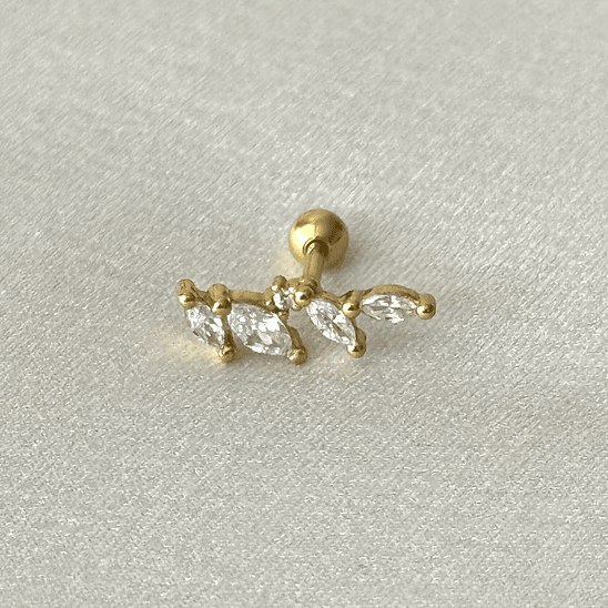 Piercing oreja izquierda 1