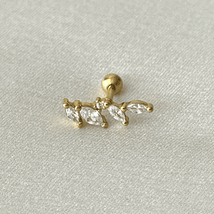 Piercing oreja izquierda