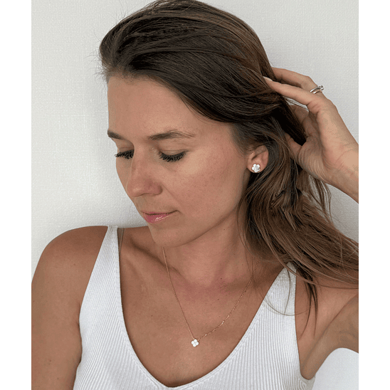 Collar trébol con moissanita  4