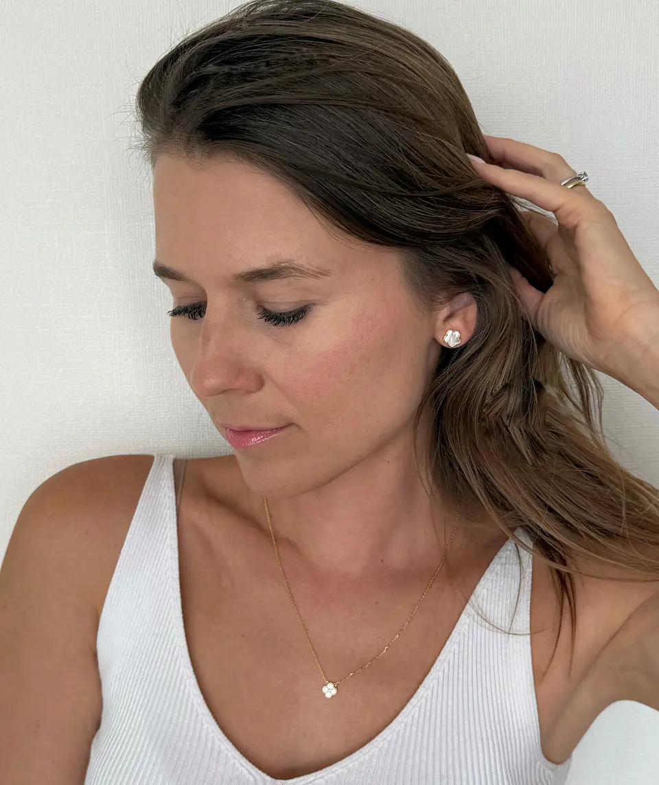 Collar trébol con moissanita  4