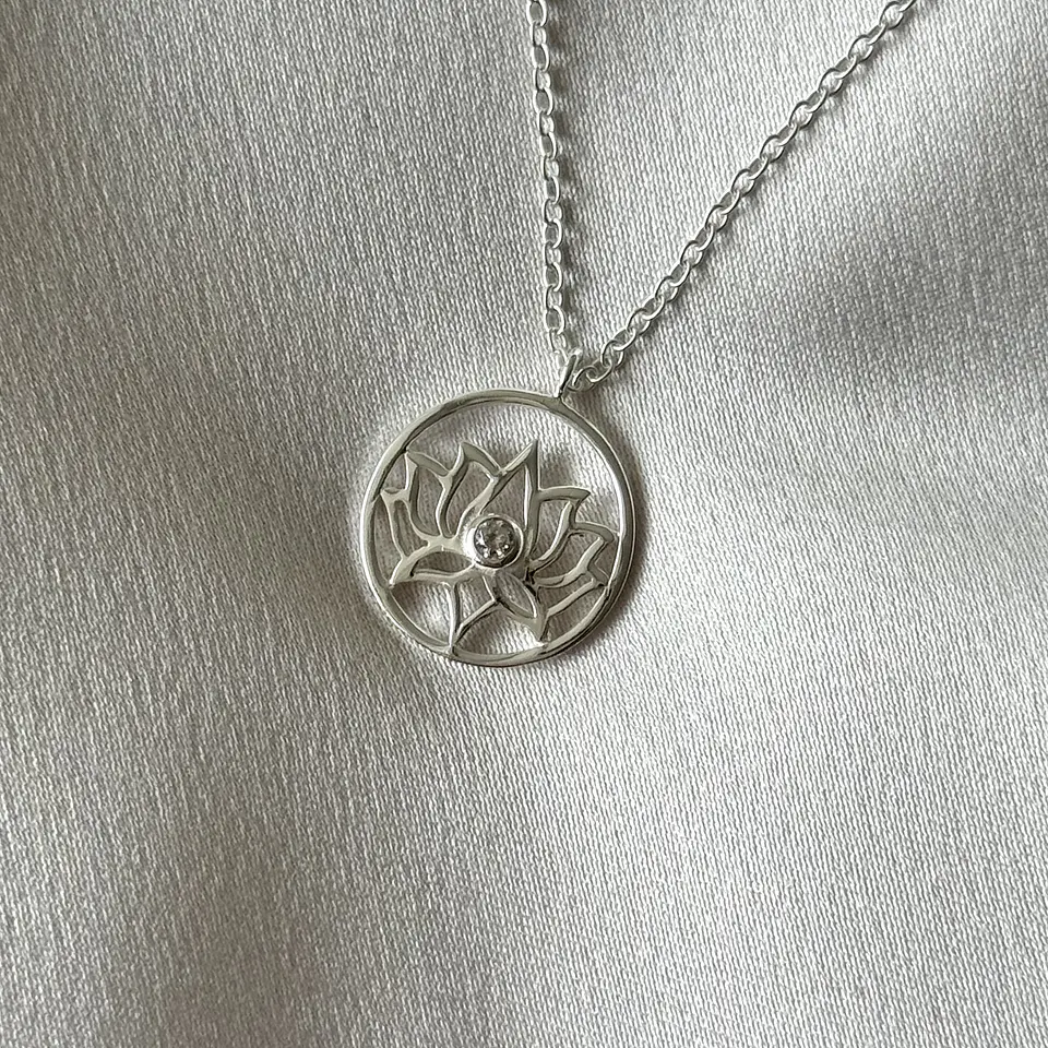 Collar flor de loto 1