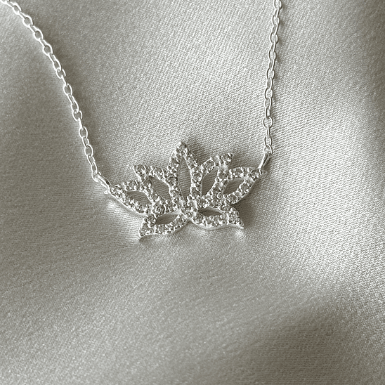 Collar flor de loto 1
