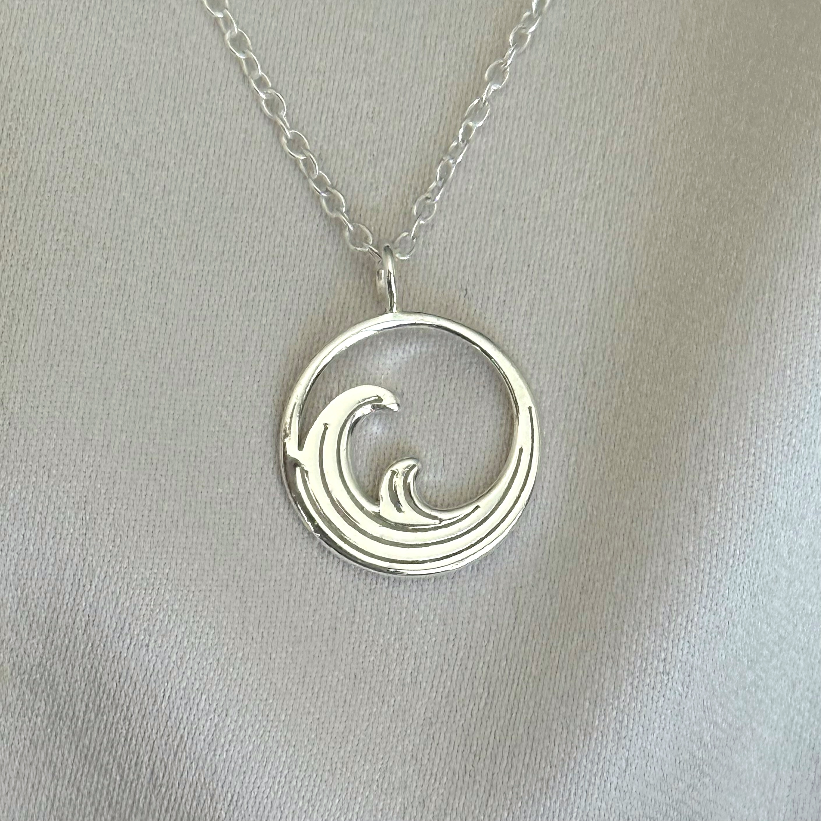 Collar ola