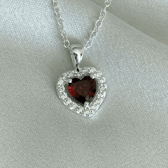 Collar de corazón 1