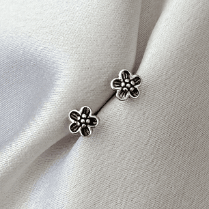 Mini flores negras 4 mm 