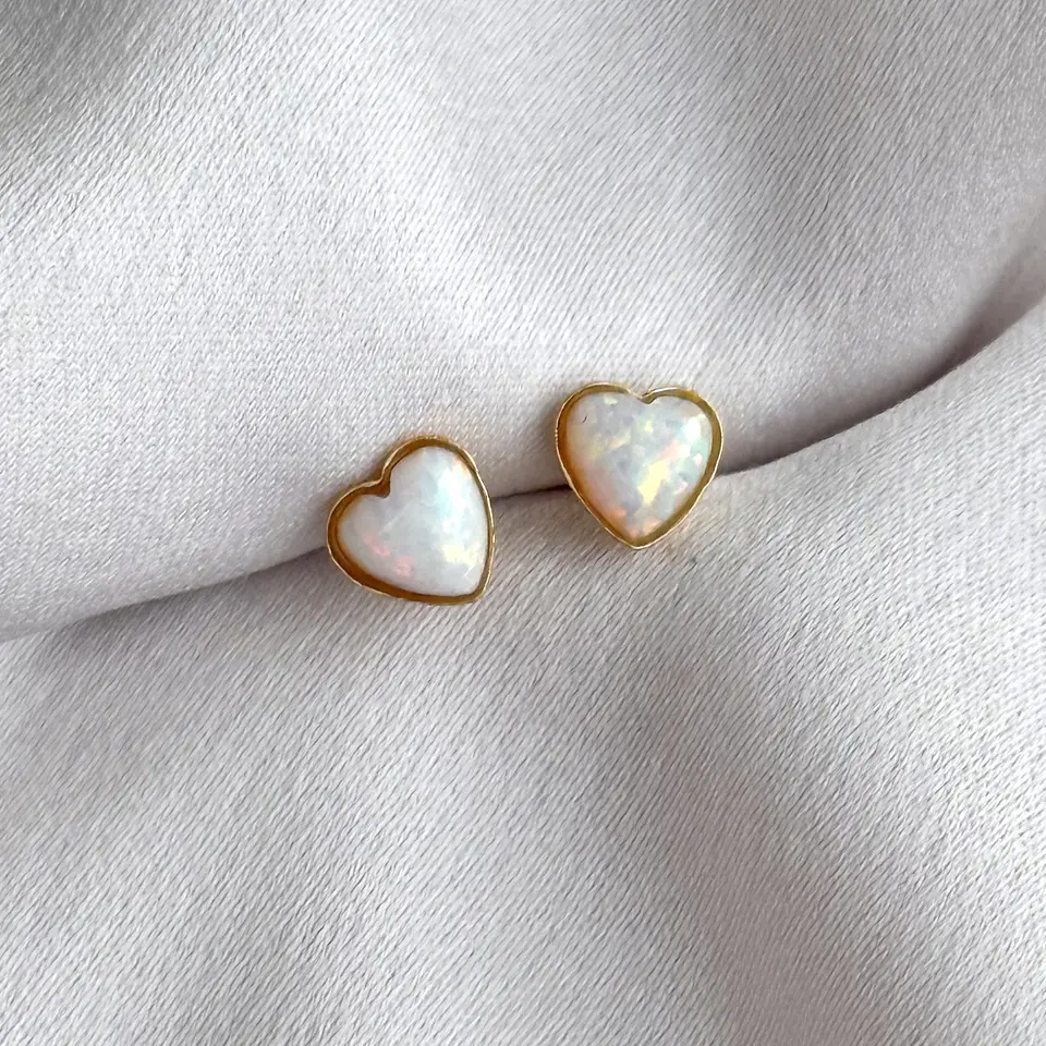 Corazón ópalo blanco 5 mm 1