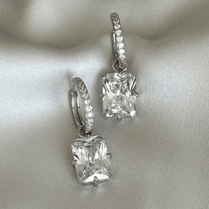 Argollas huggies circón colgante