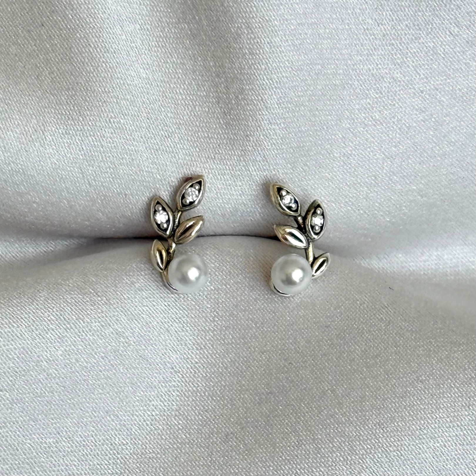 Aros Perla Hojas Plateado
