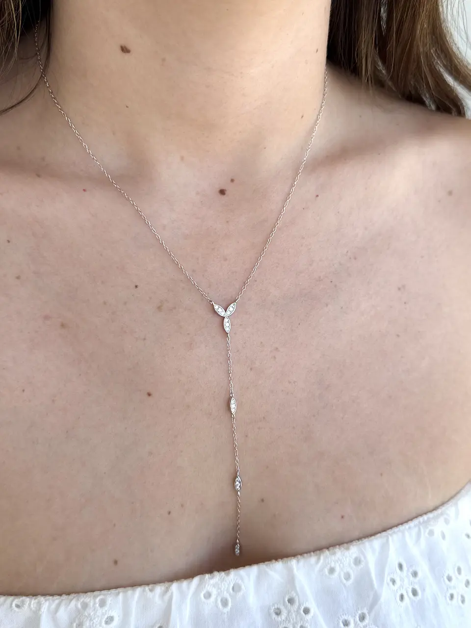 Collar plateado circones  2