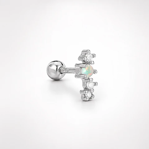 Piercing con ópalo