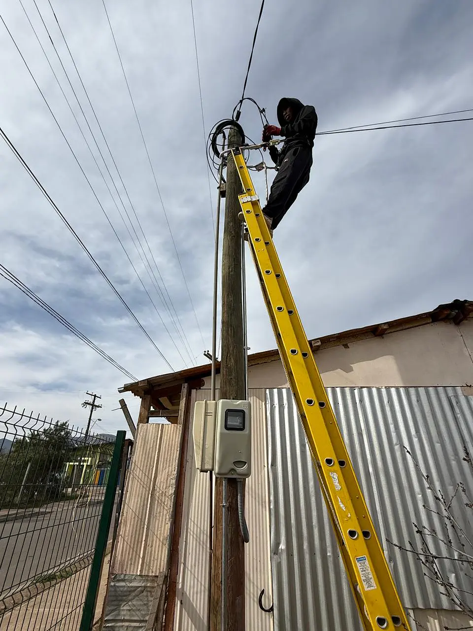Empalme BT1 con instalación de luminaria – Localidad Nueva Aurora (Ovalle)  2