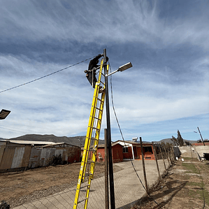 Empalme BT1 con instalación de luminaria – Localidad Nueva Aurora (Ovalle) 