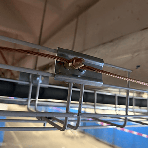 Fijación de puesta a tierra para C.P.C